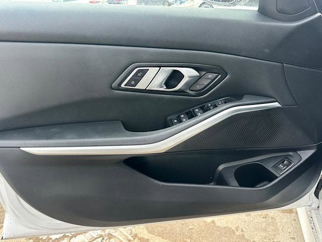 Used 2019 BMW 330i xDrive Sedan w/ Convenience Package image 15