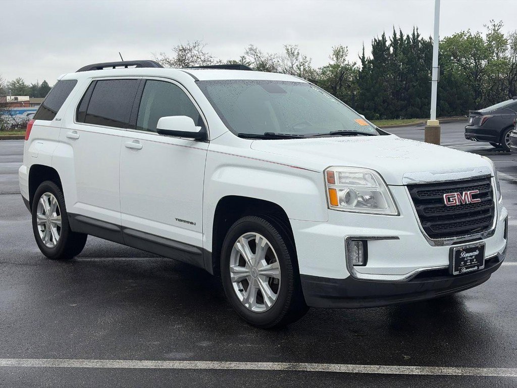 Used 2017 GMC Terrain SLE w/ Convenience Package image 3