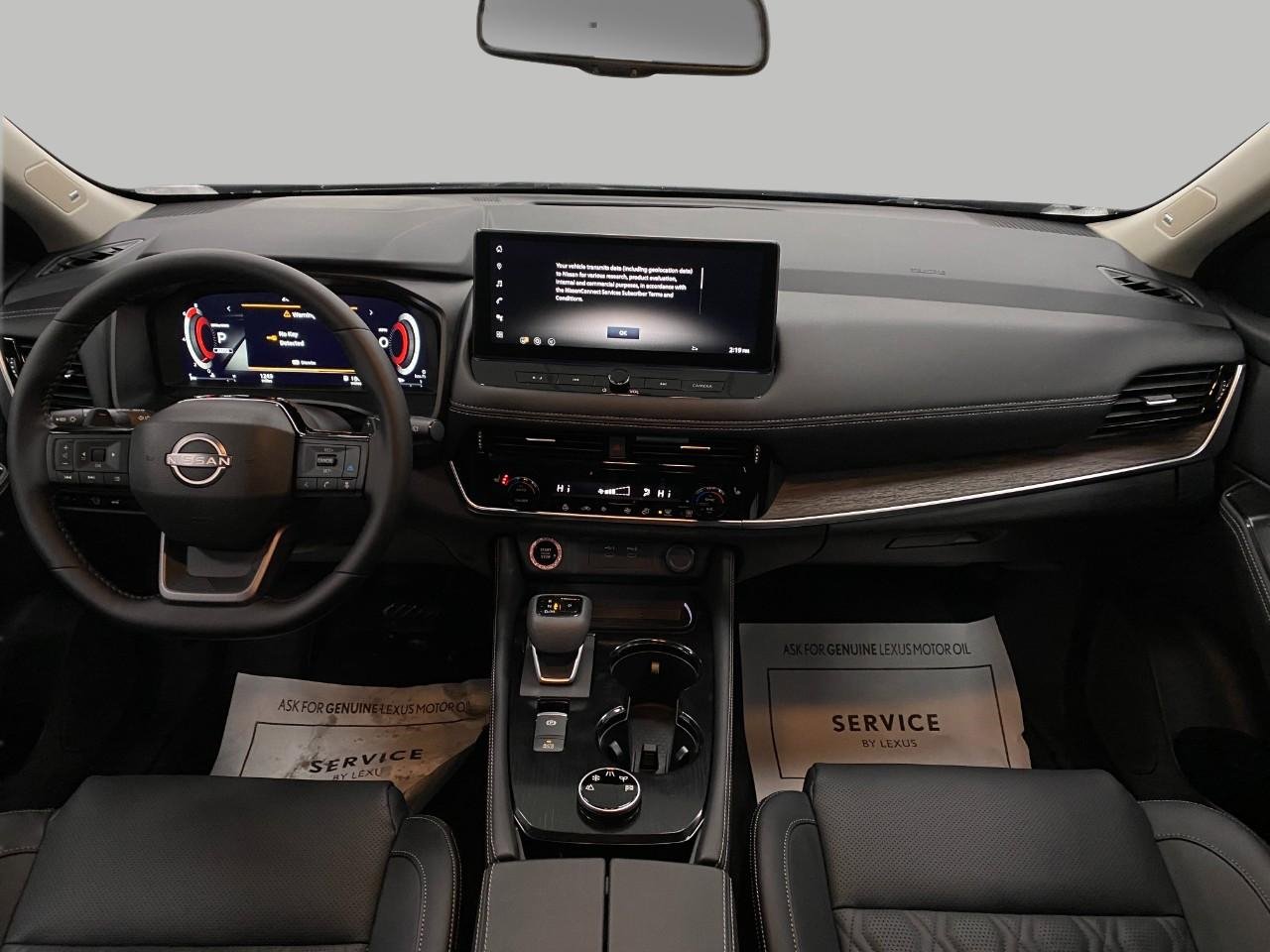 Used 2025 Nissan Rogue Platinum image 23