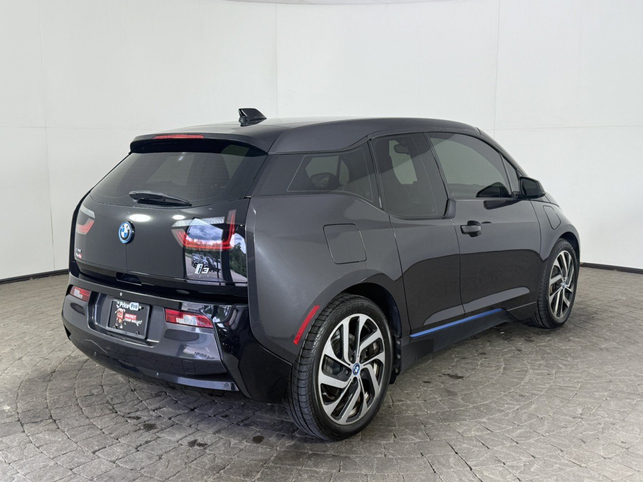 Used 2014 BMW i3 w/ Range Extender RWD image 9