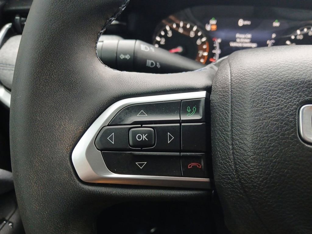 Used 2022 Jeep Compass Latitude FWD image 17