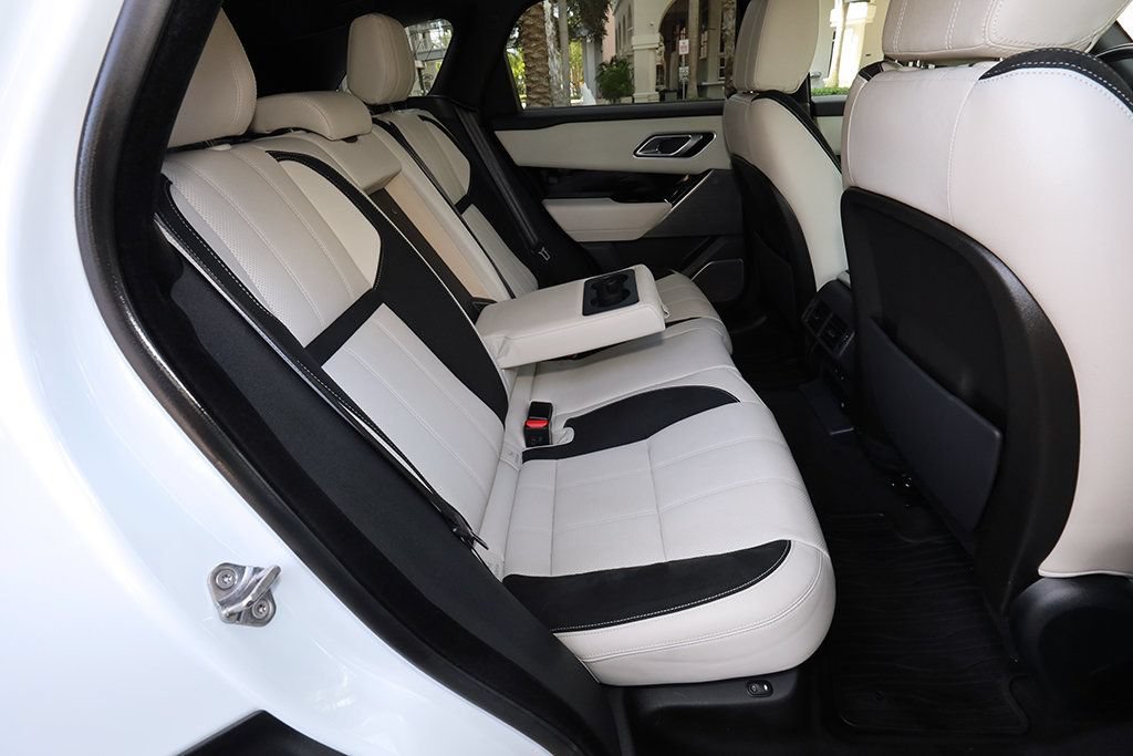 Used 2019 Land Rover Range Rover Velar R-Dynamic SE AWD/4WD image 32
