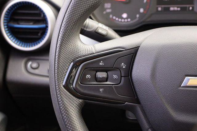 Used 2025 Chevrolet Trax LS image 11