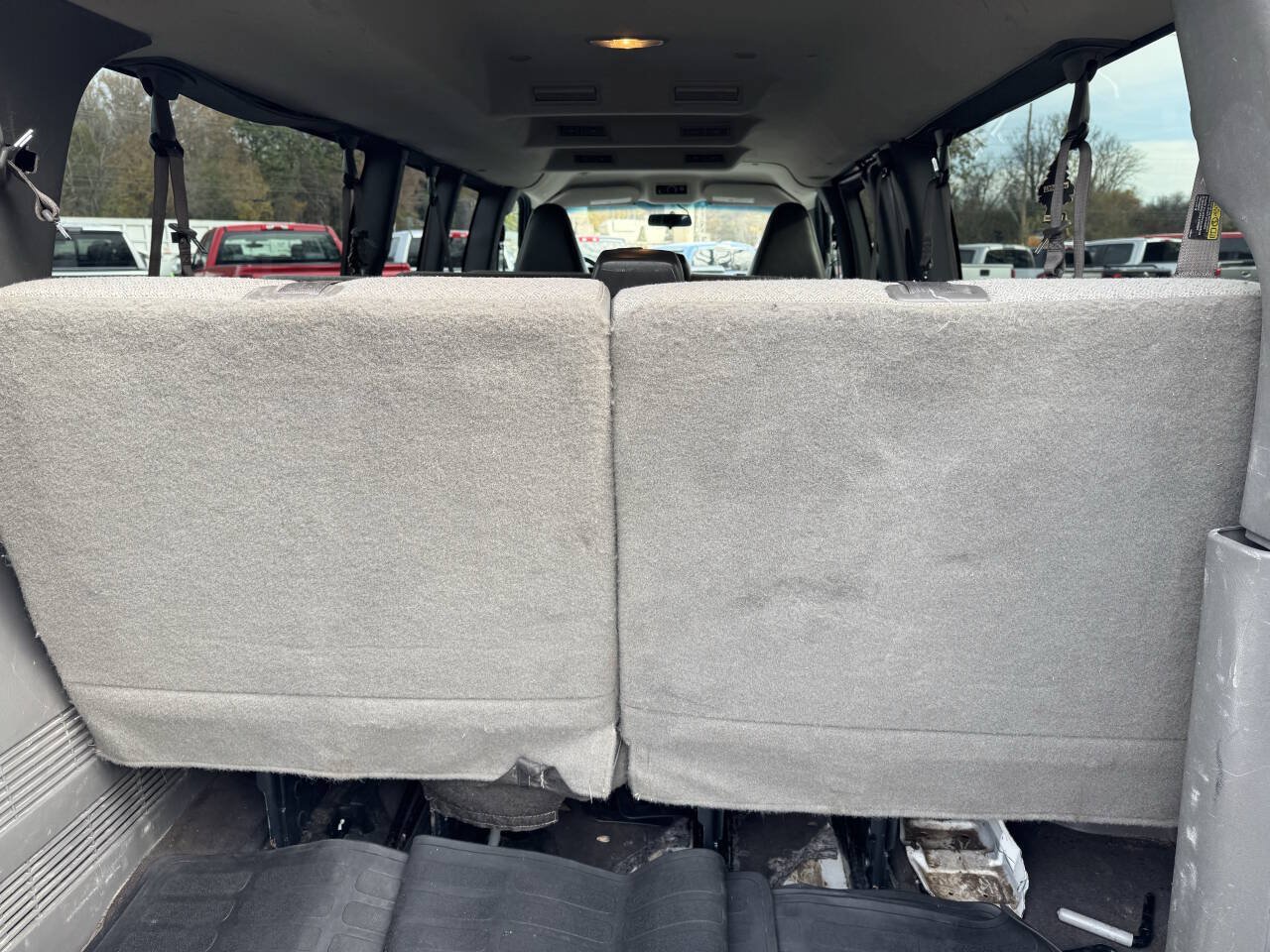 Used 2019 Chevrolet Express 3500 LS RWD image 5