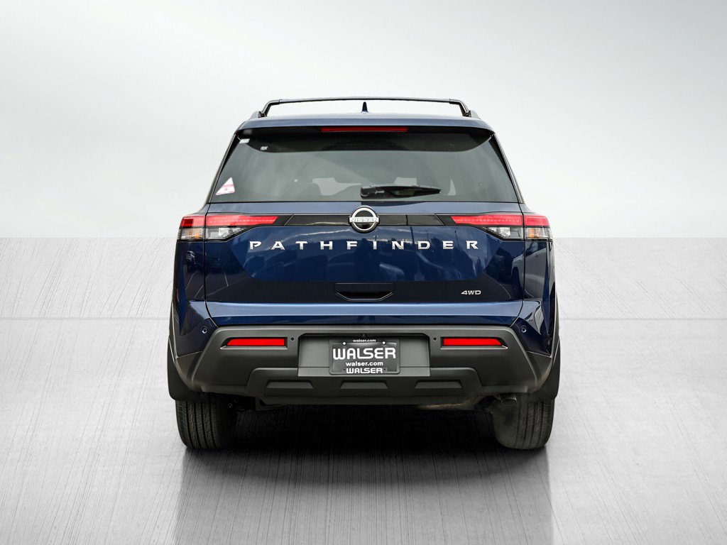 New 2025 Nissan Pathfinder SV image 5