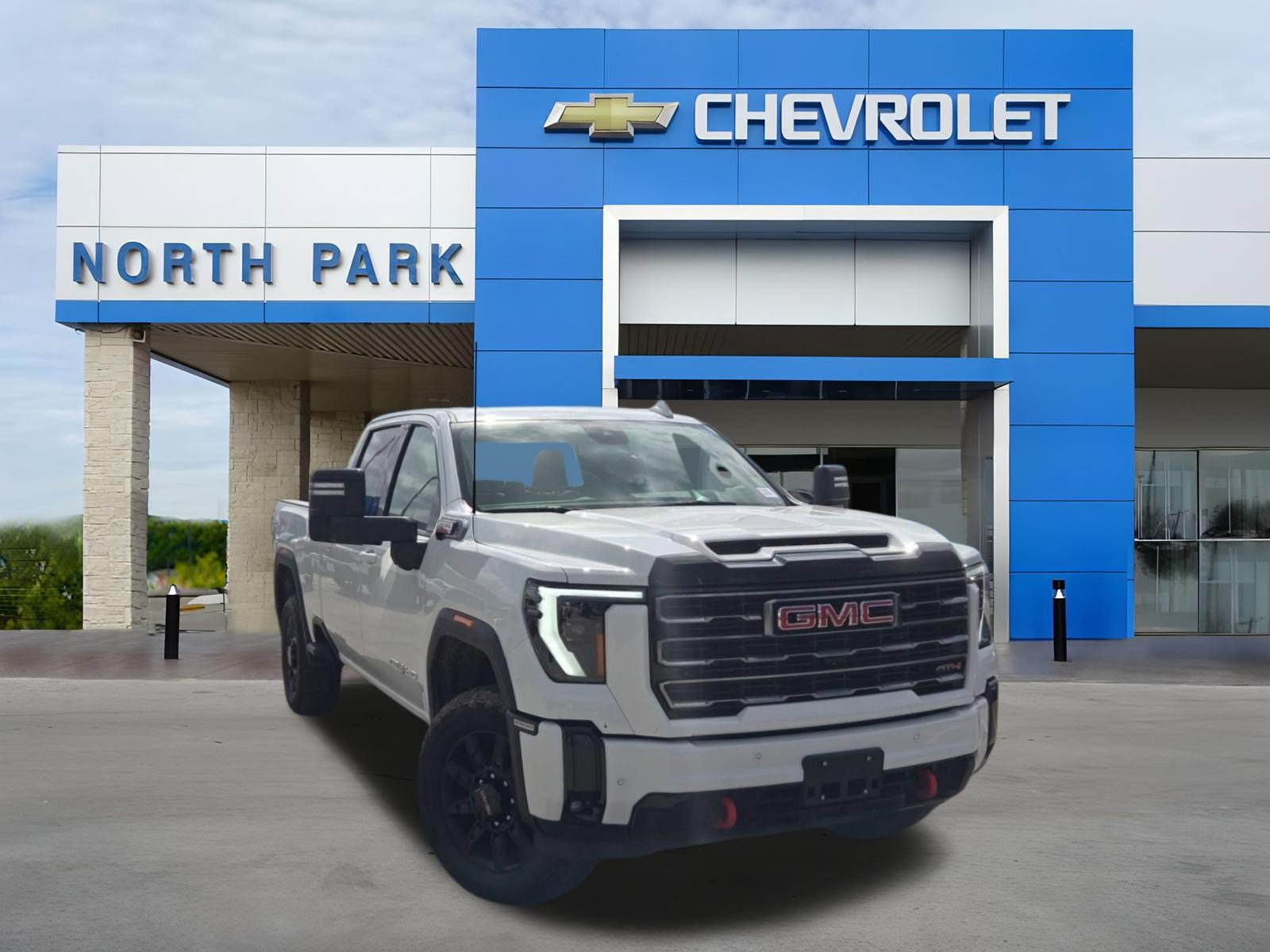 Used 2025 GMC Sierra 2500 AT4 AWD/4WD image 1