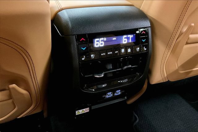 Used 2024 Jeep Grand Cherokee Summit AWD/4WD image 33