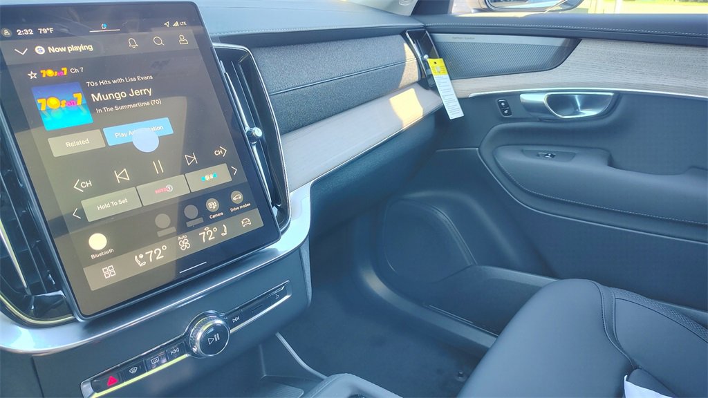 New 2026 Volvo XC90 B6 Plus w/ Protection Package Premier image 25