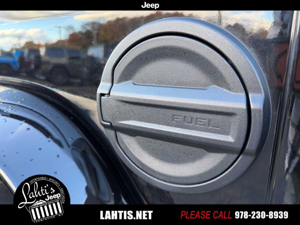 Certified 2022 Jeep Wrangler Unlimited Sahara image 29