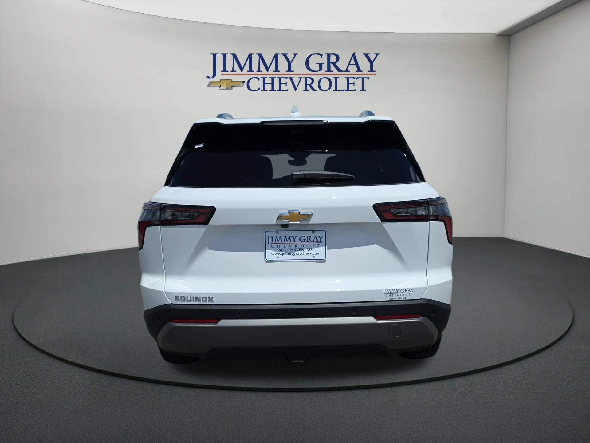 New 2026 Chevrolet Equinox LT w/ Convenience Package II FWD image 4