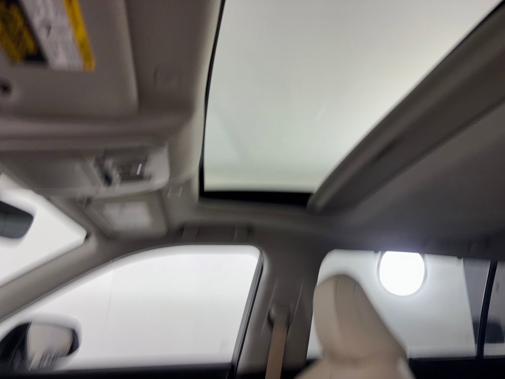 Certified 2025 Toyota Highlander XLE image 27