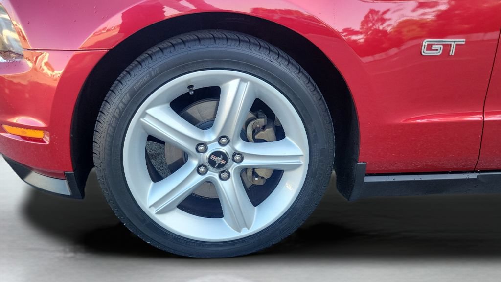 Used 2010 Ford Mustang GT Premium RWD image 25