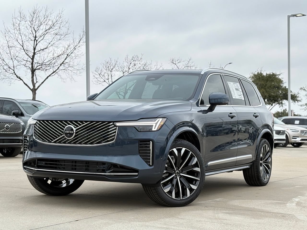 New 2026 Volvo XC90 B6 Plus AWD/4WD image 2