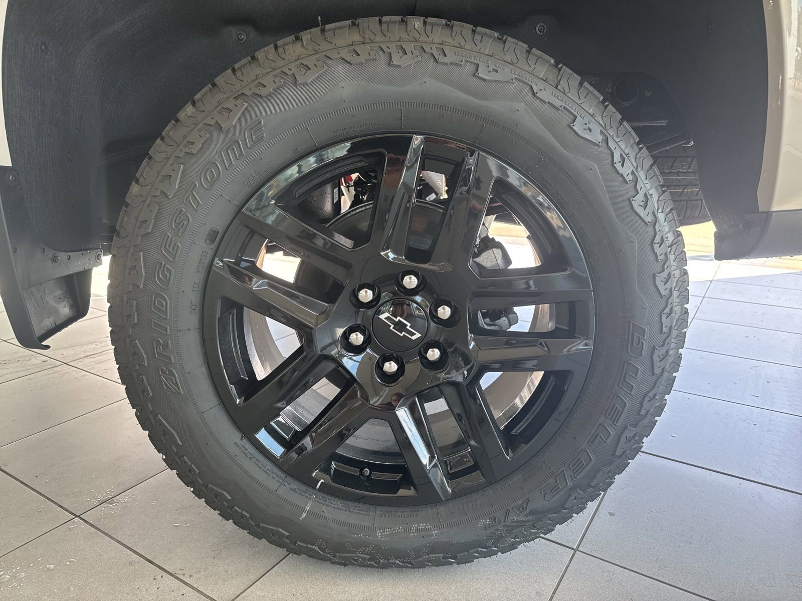 New 2026 Chevrolet Silverado 1500 Custom Trail Boss w/ LPO, Dark Essentials Package image 9