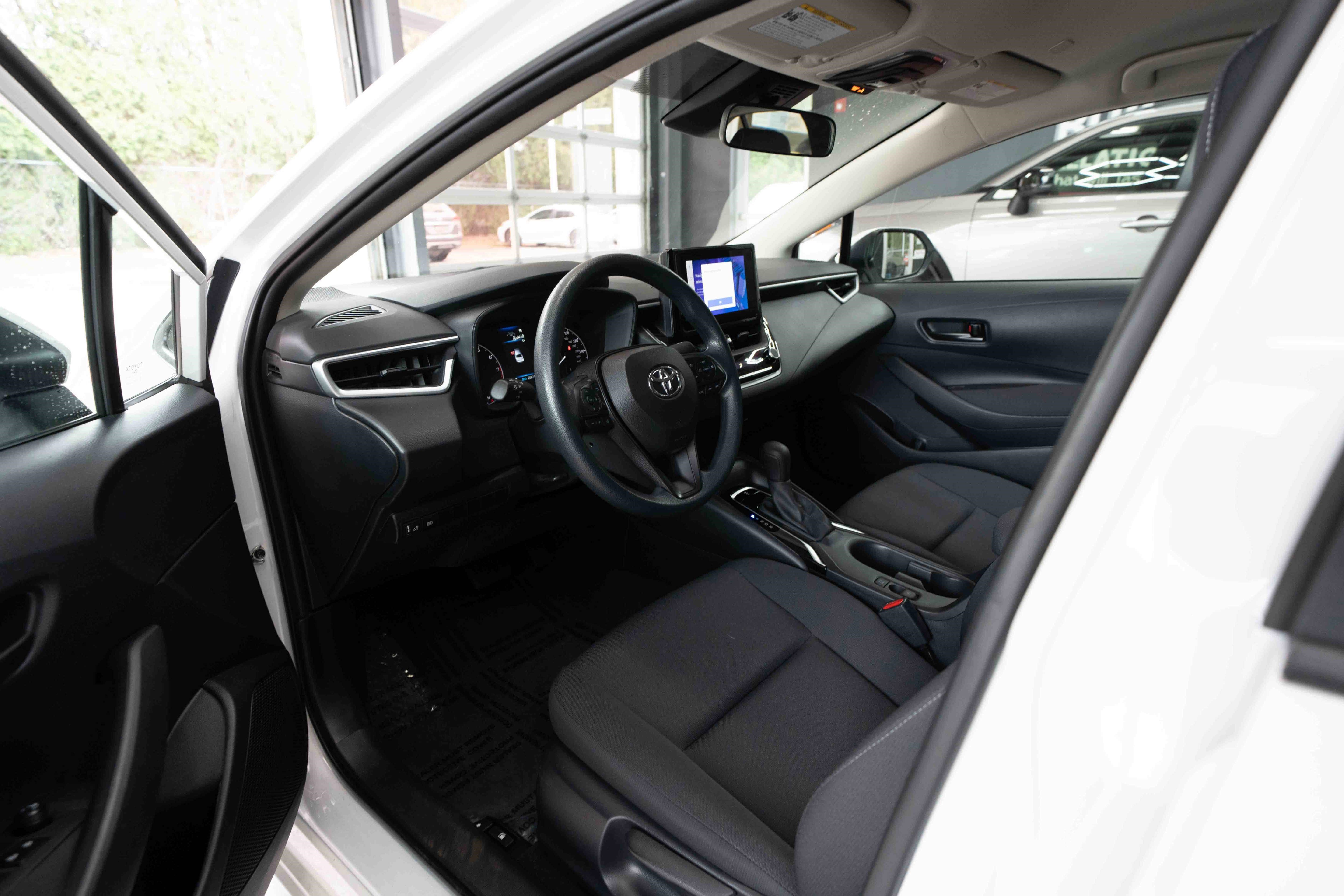 Used 2024 Toyota Corolla LE image 8