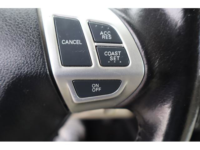 Used 2011 Mitsubishi Outlander SE image 11