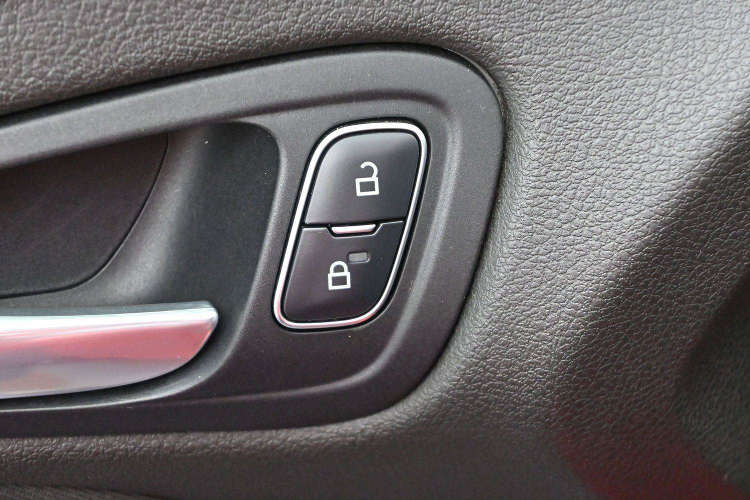 Used 2016 Ford Focus ST FWD image 12