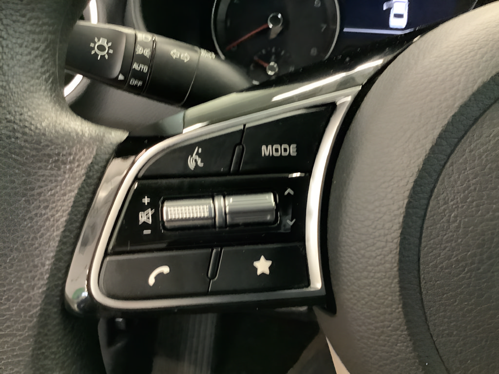 Certified 2024 Kia Forte LXS FWD image 16