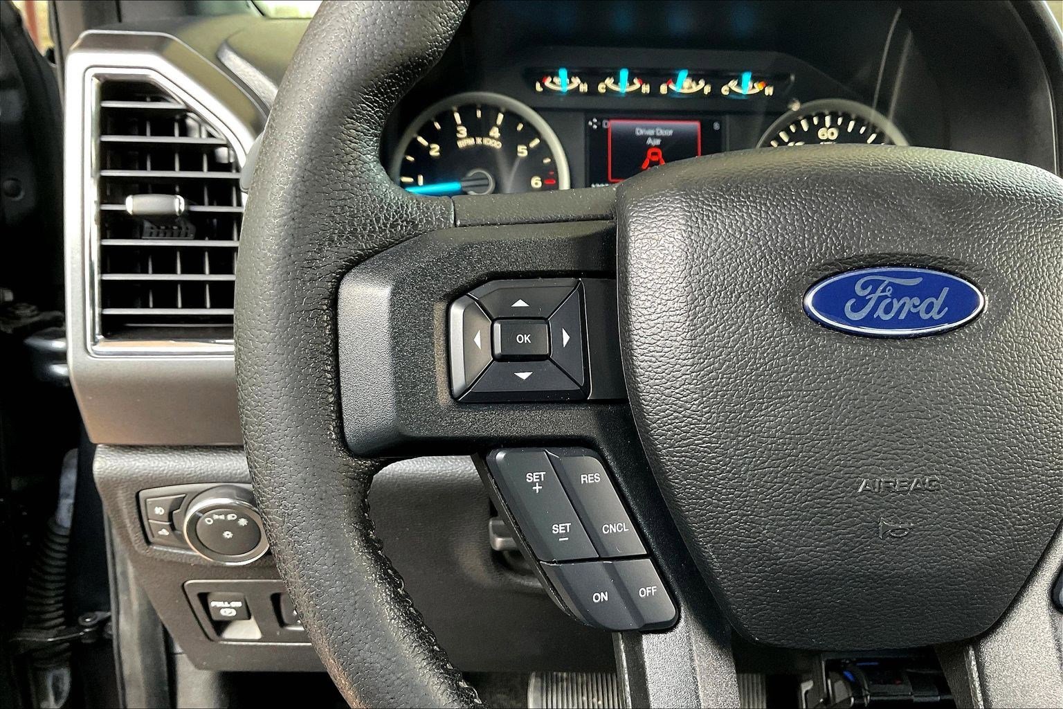 Used 2016 Ford F150 XLT w/ Equipment Group 302A Luxury image 12