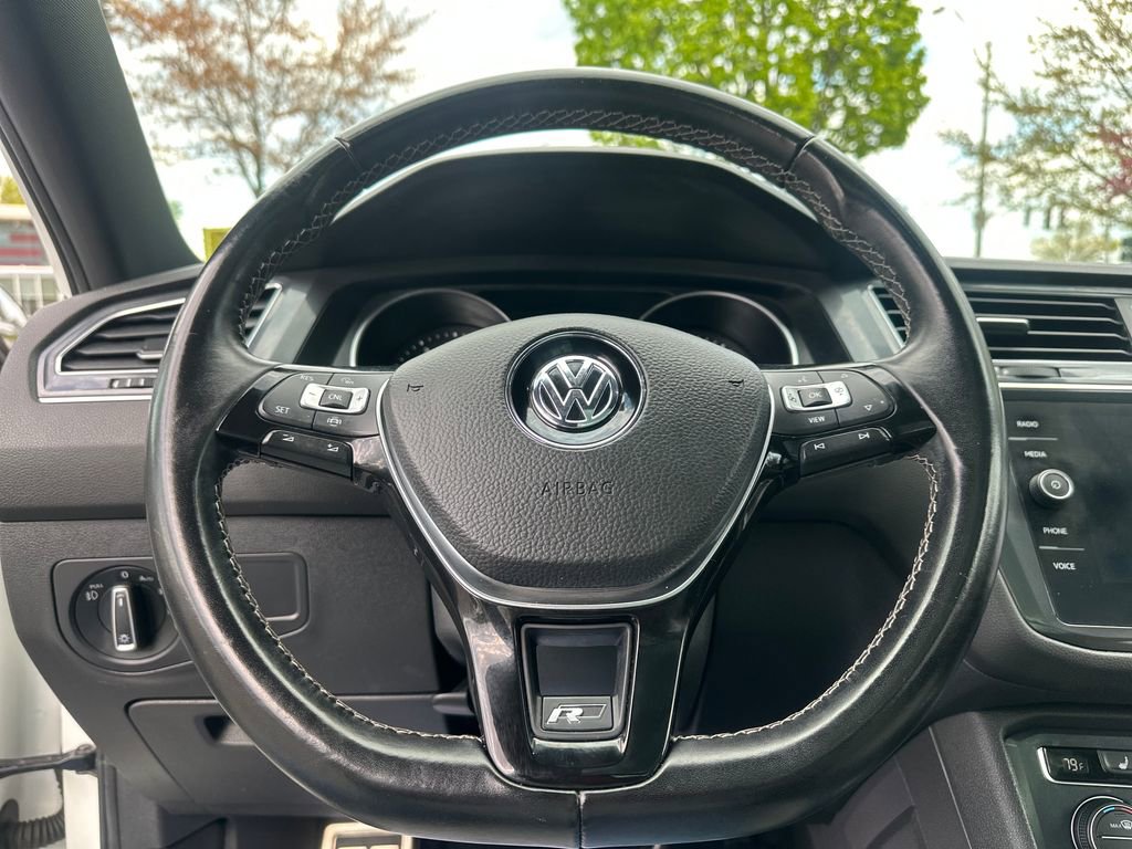 Certified 2020 Volkswagen Tiguan SE R-Line AWD/4WD image 7
