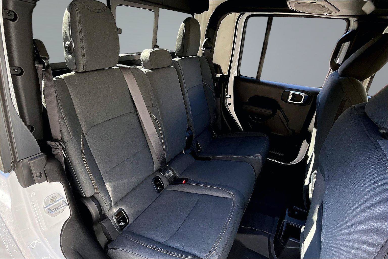 New 2026 Jeep Gladiator Mojave AWD/4WD image 9