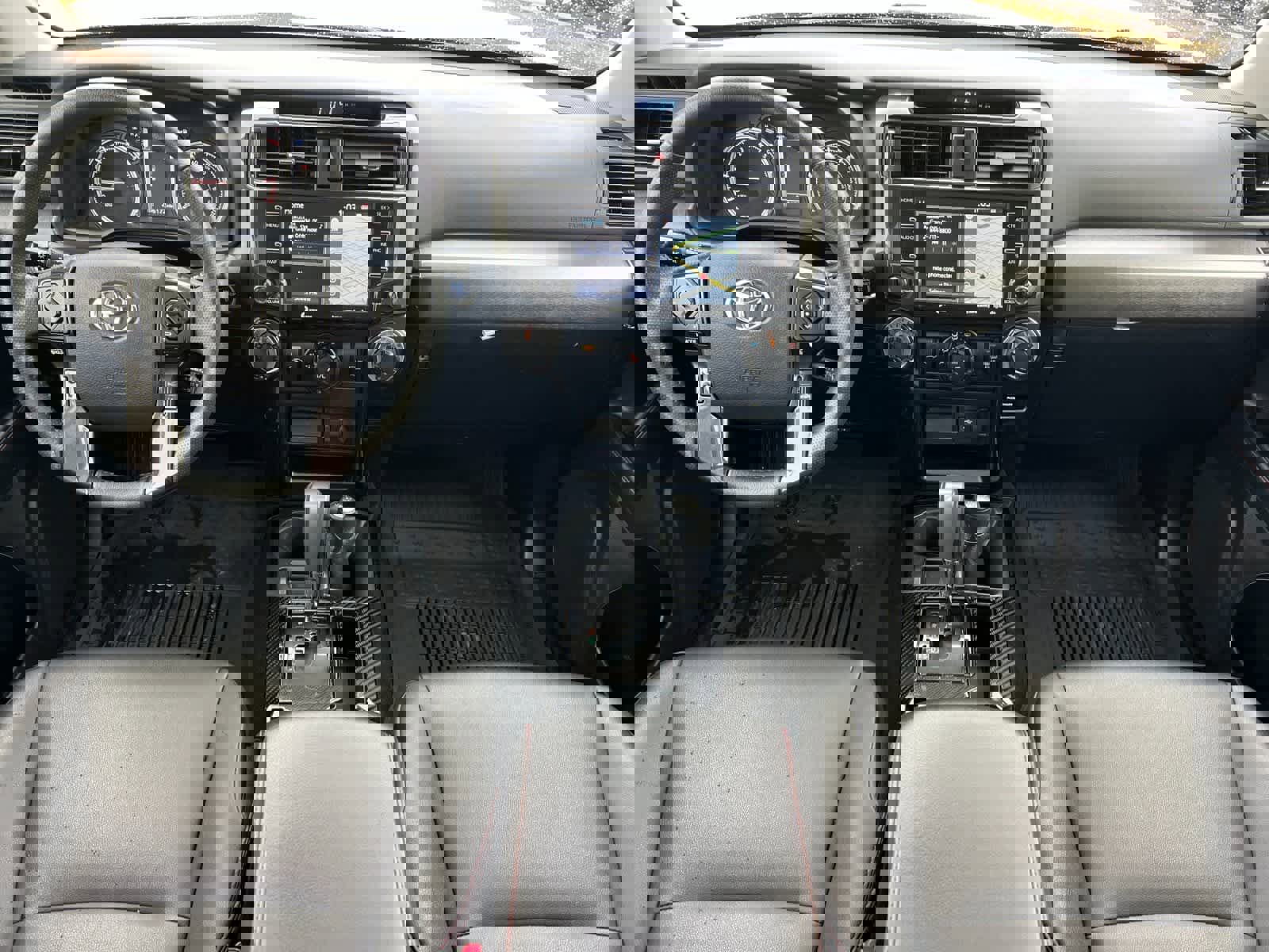 Used 2021 Toyota 4Runner Venture w/ Moonroof Package image 4