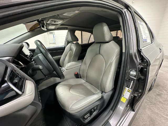 Used 2023 Toyota Camry XLE FWD image 13