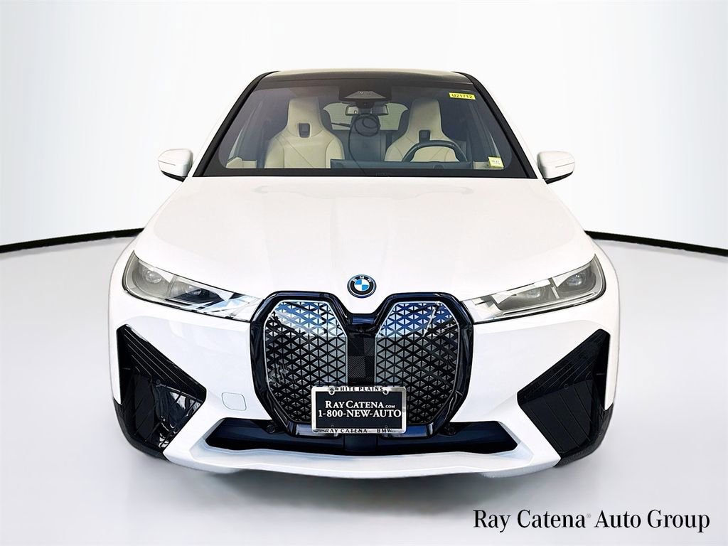 Used 2024 BMW iX xDrive50 w/ Sport Package image 32