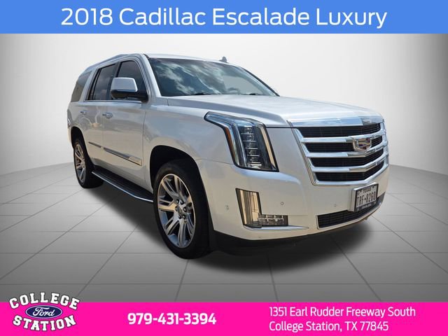 Used 2018 Cadillac Escalade Luxury RWD image 1