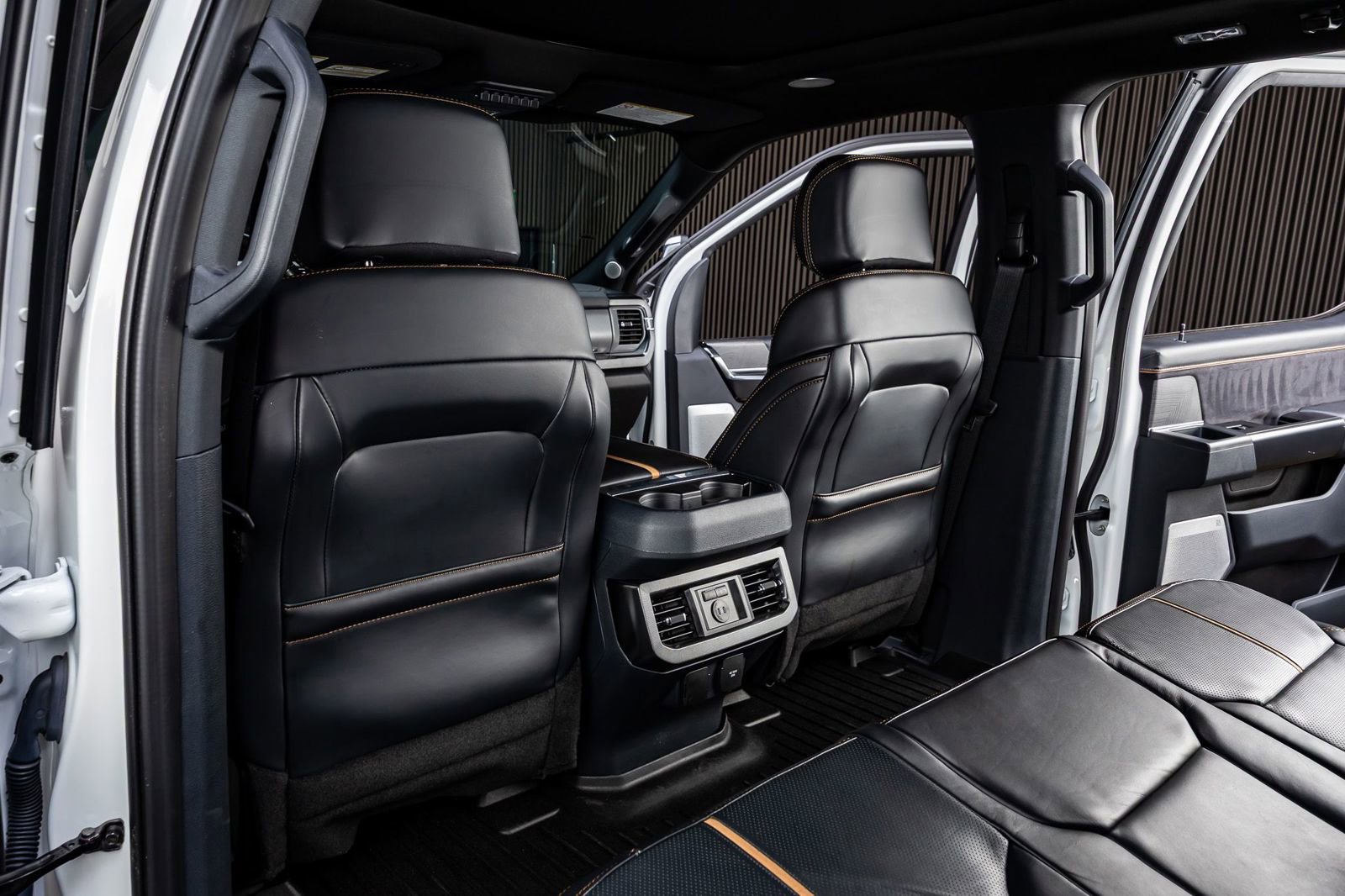 Used 2024 Ford F350 Platinum image 33