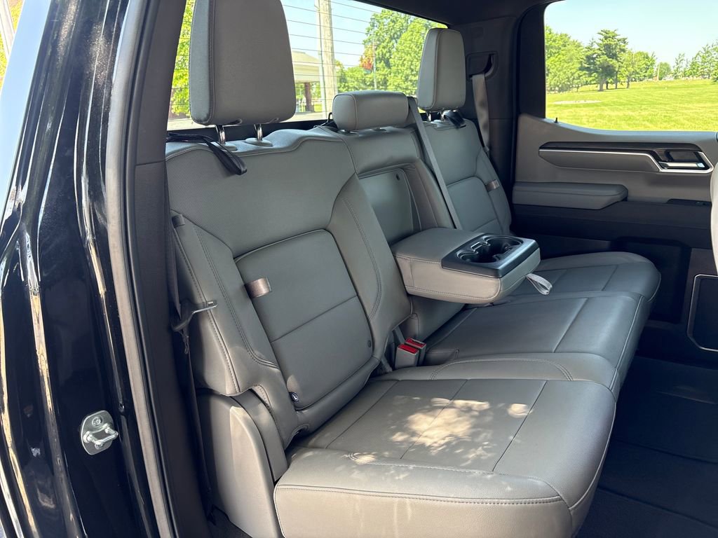 Certified 2025 GMC Sierra 1500 4x4 Crew Cab SLT image 37