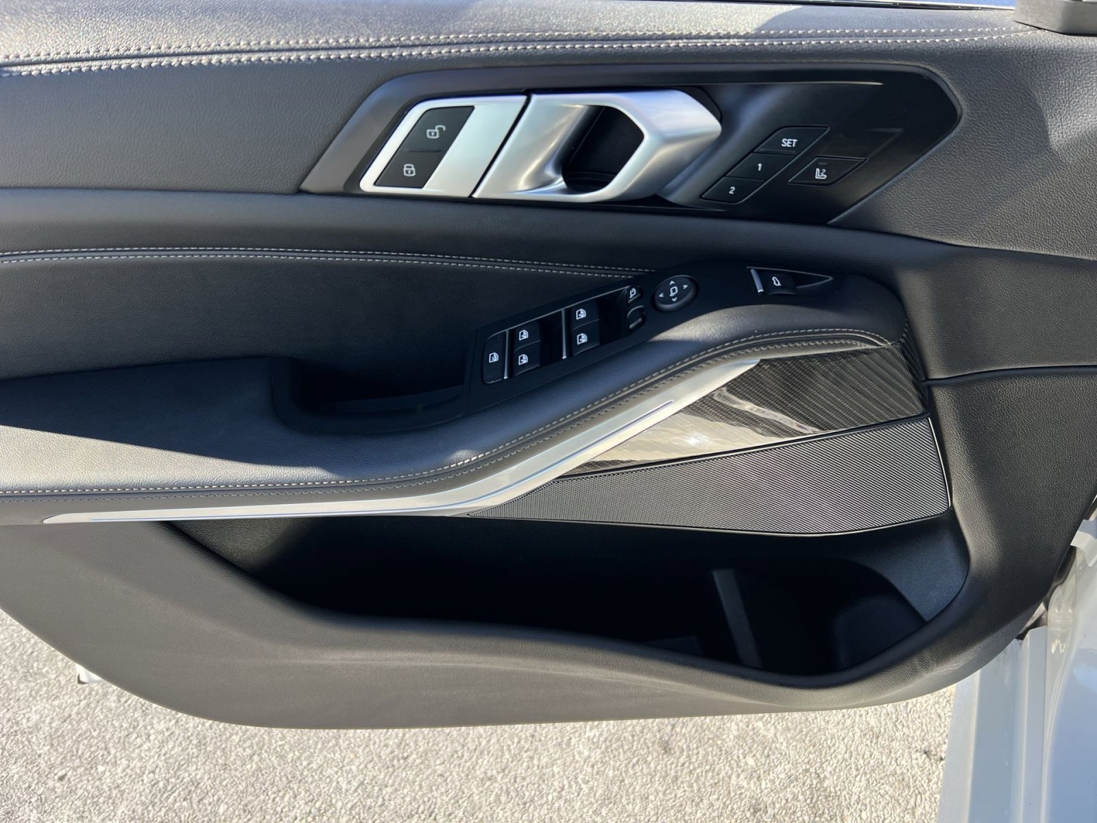 Used 2023 BMW X5 M50i w/ Climate Comfort Package image 15