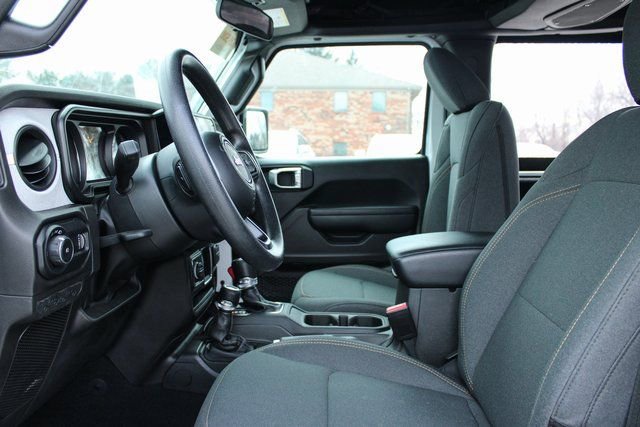 Used 2024 Jeep Wrangler Sport image 11