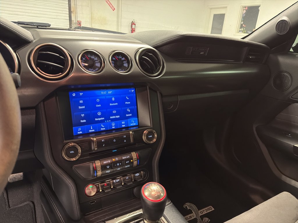 Used 2020 Ford Mustang Shelby GT350 w/ Technology Package RWD image 35
