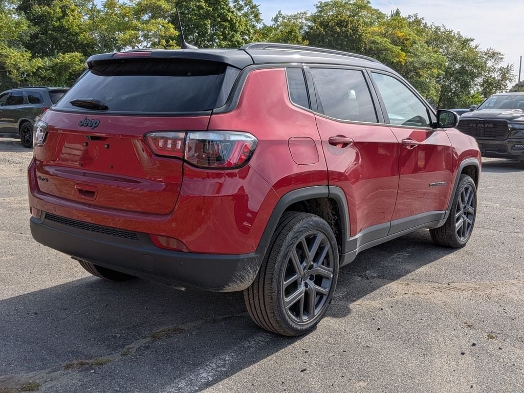 New 2026 Jeep Compass Limited w/ Sun, Sound & Navigation Group AWD/4WD image 5