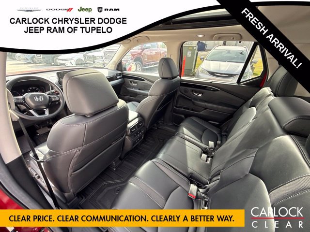 Used 2025 Honda Pilot Touring image 14