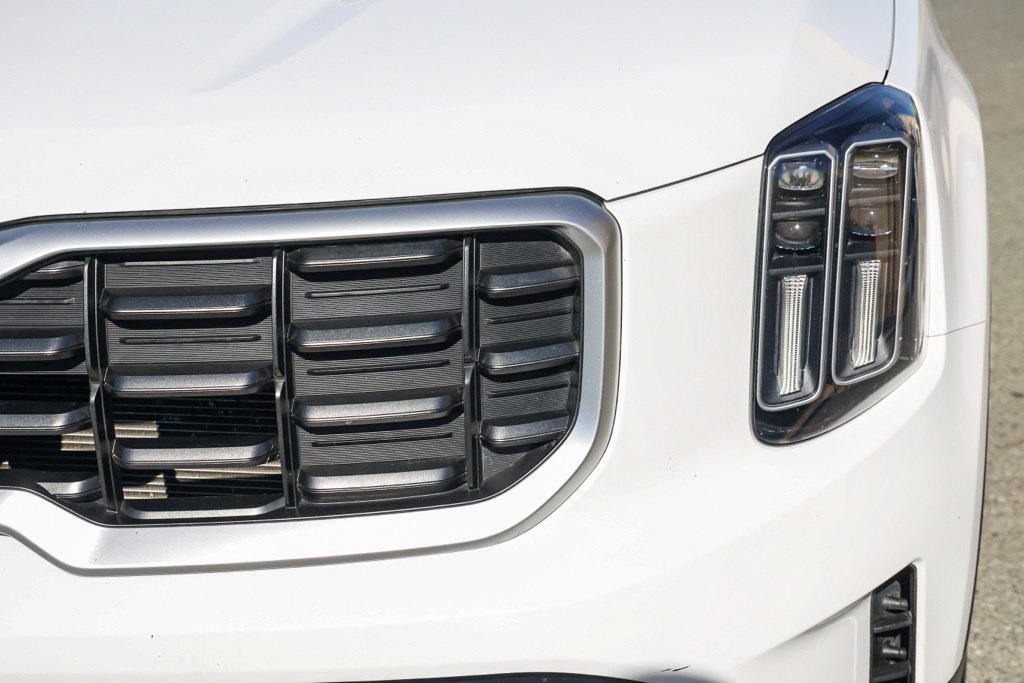 Used 2025 Kia Telluride S FWD image 11