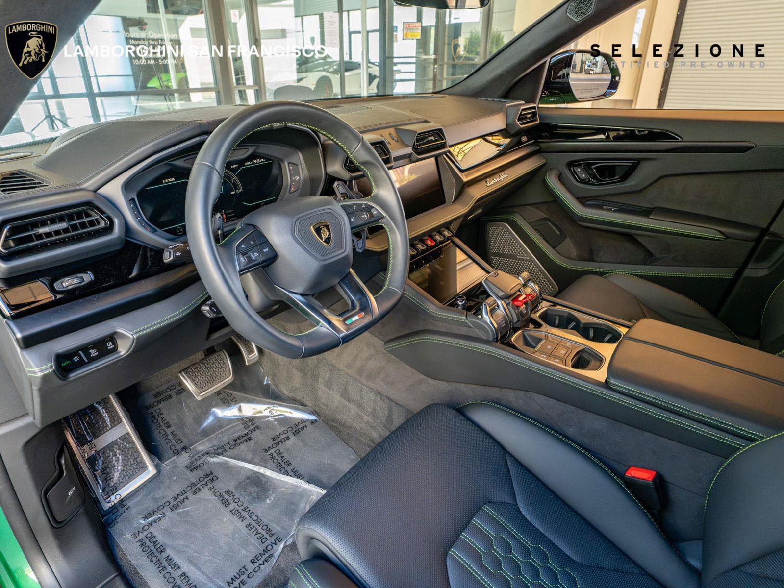 Used 2025 Lamborghini Urus SE AWD/4WD image 16