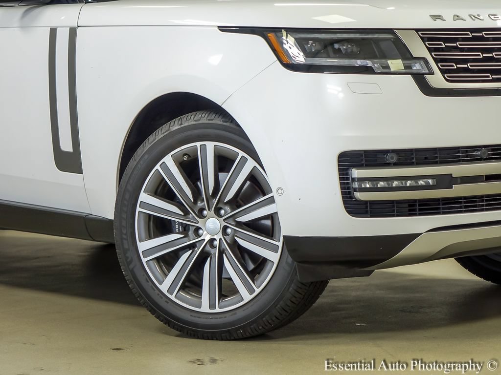 Used 2023 Land Rover Range Rover SE AWD/4WD image 4