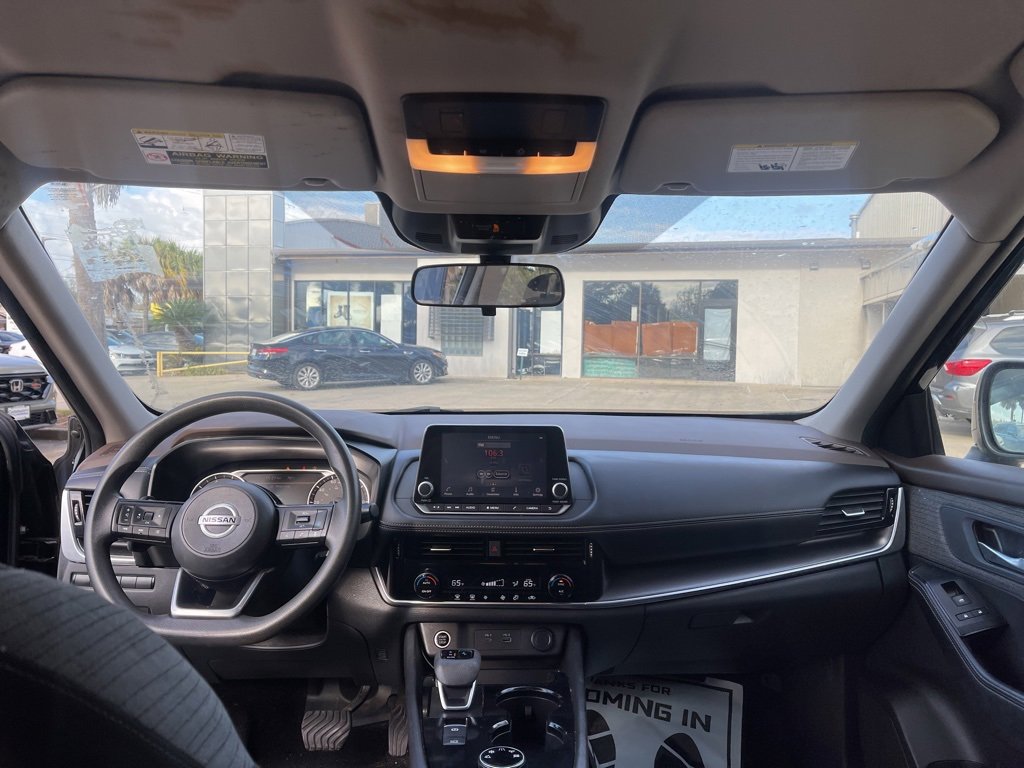 Used 2021 Nissan Rogue SV image 10