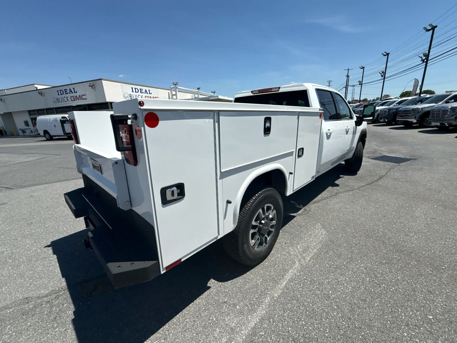New 2026 GMC Sierra 3500 SLE w/ SLE Convenience Package AWD/4WD image 20