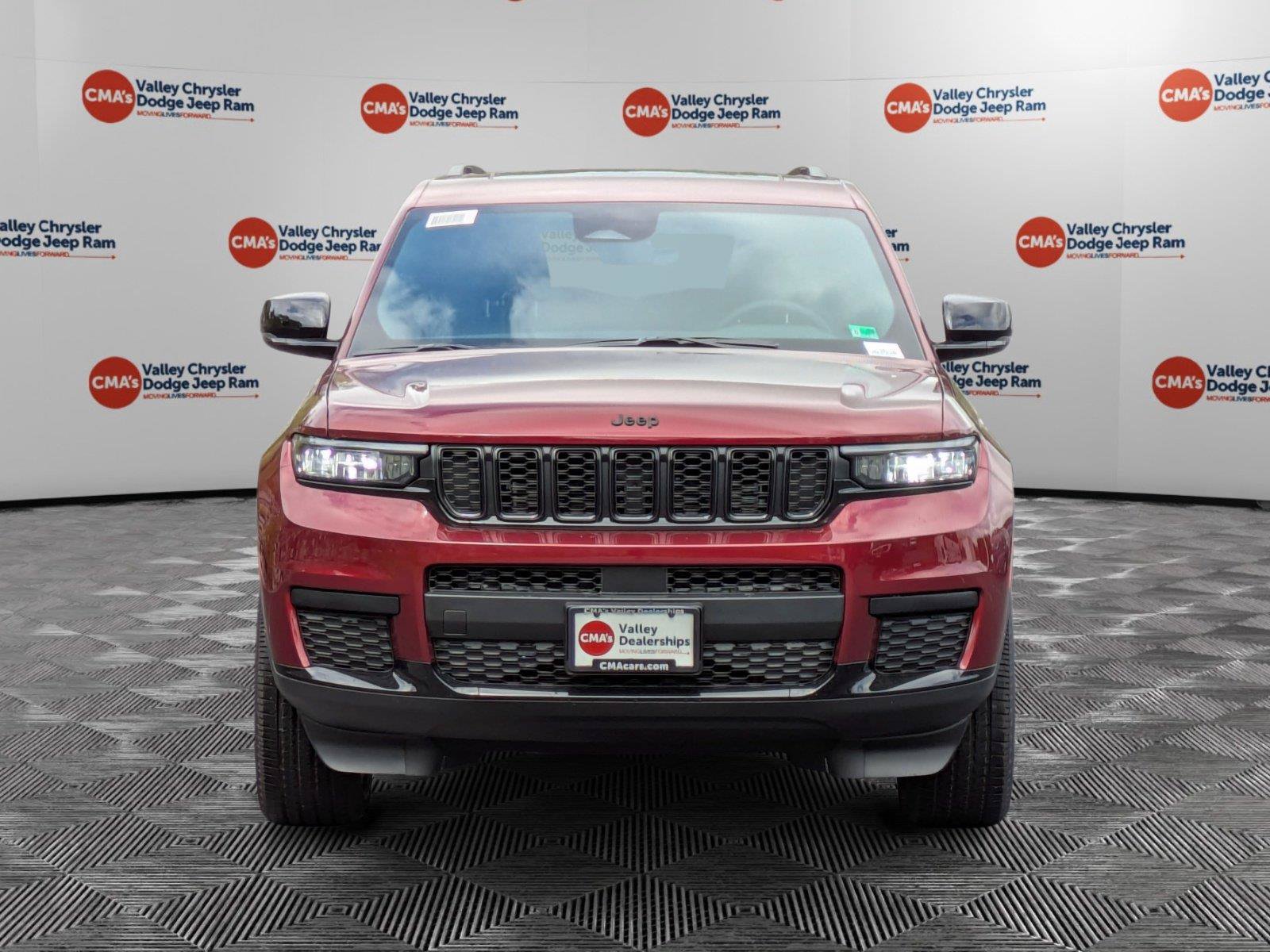 New 2025 Jeep Grand Cherokee L Altitude AWD/4WD image 2
