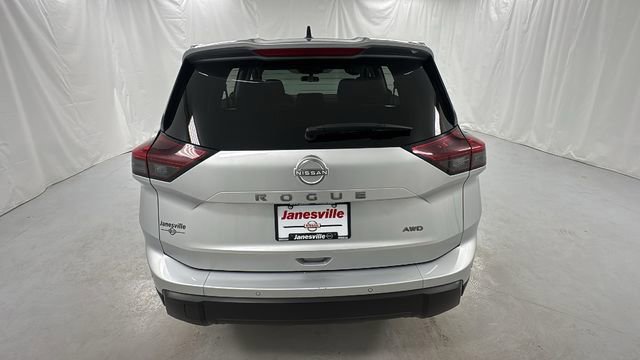 Certified 2024 Nissan Rogue S image 4