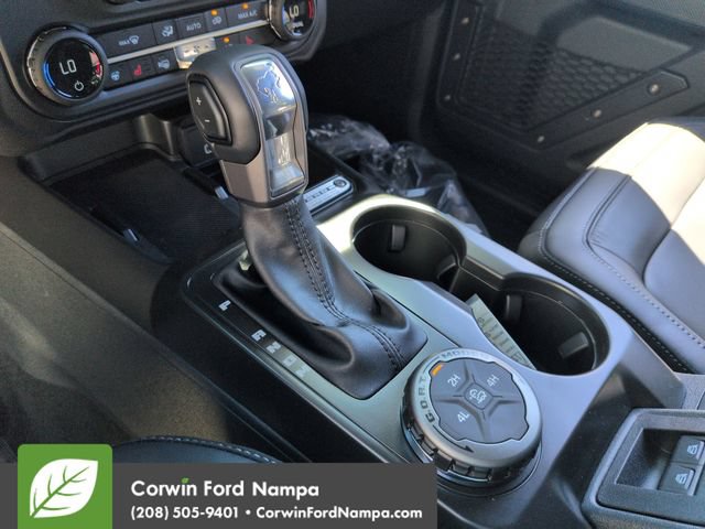 New 2026 Ford Bronco Outer Banks w/ Black Appearance Package AWD/4WD image 18
