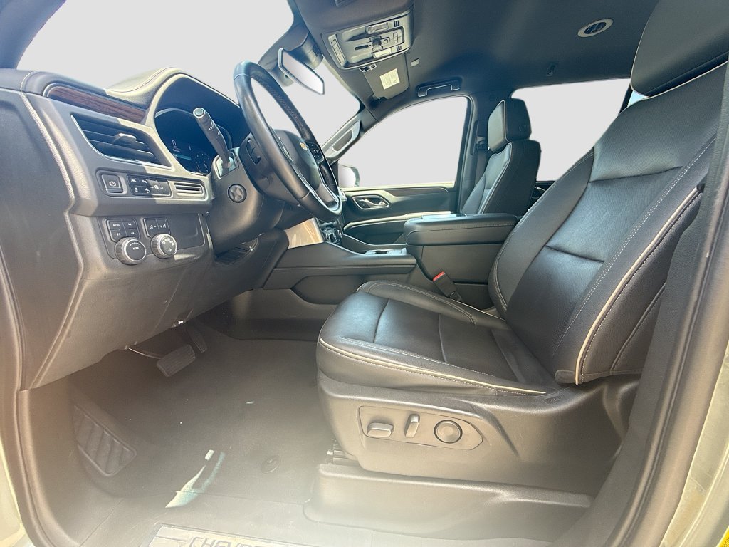 Used 2023 Chevrolet Tahoe Premier AWD/4WD image 23