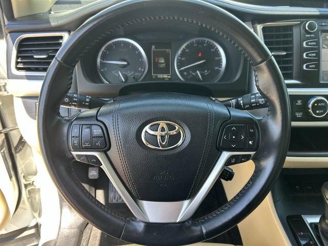 Used 2018 Toyota Highlander XLE FWD image 23