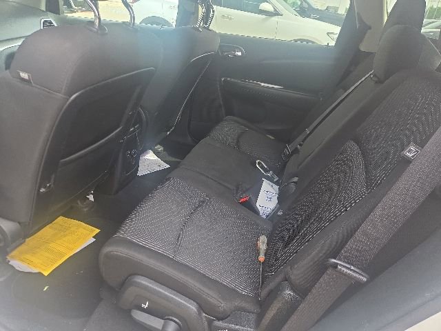 Used 2015 Dodge Journey SXT w/ Flexible Seating Group FWD image 6