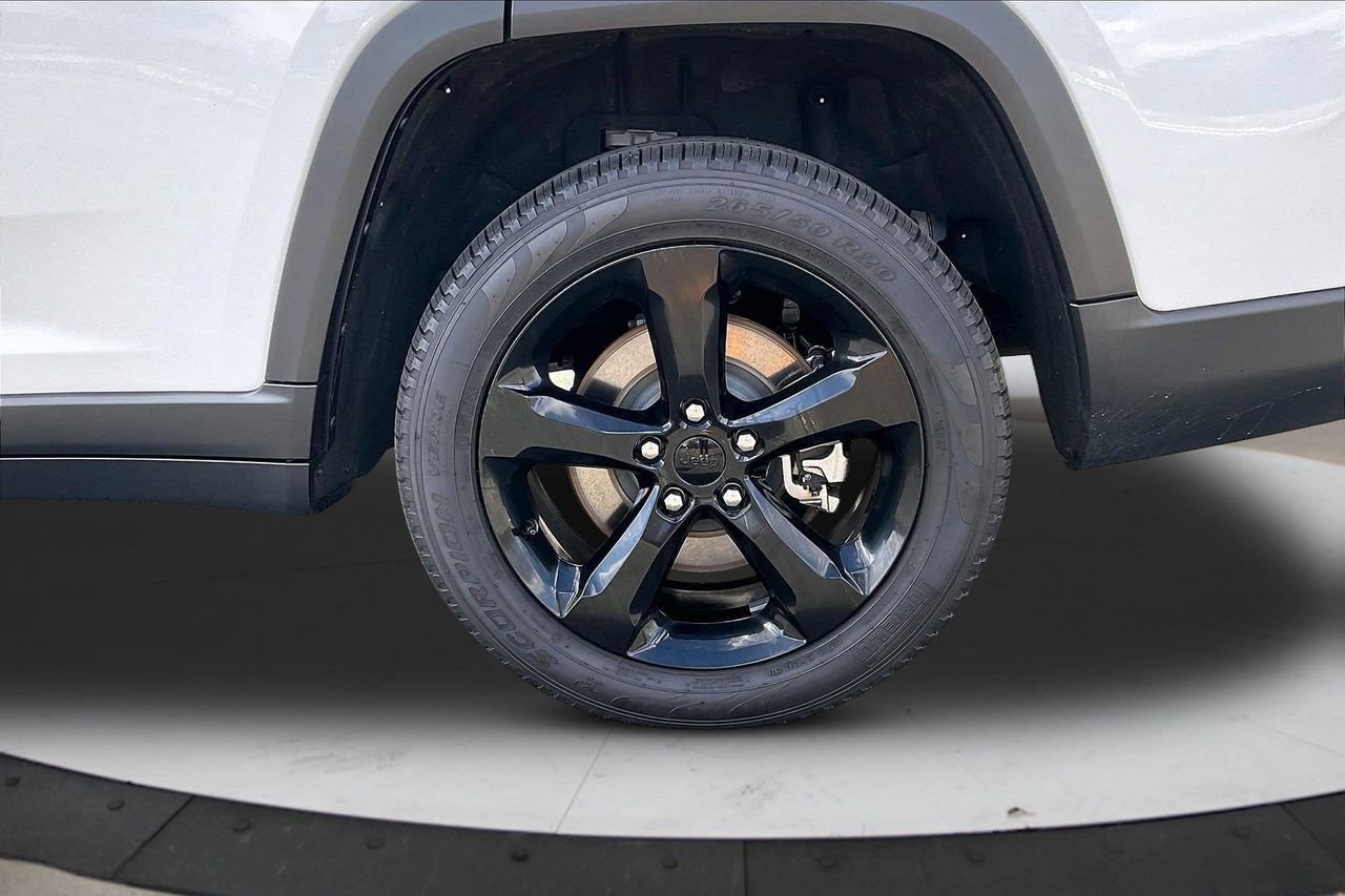 Certified 2025 Jeep Grand Cherokee L Limited w/ Luxury Tech Group II image 38