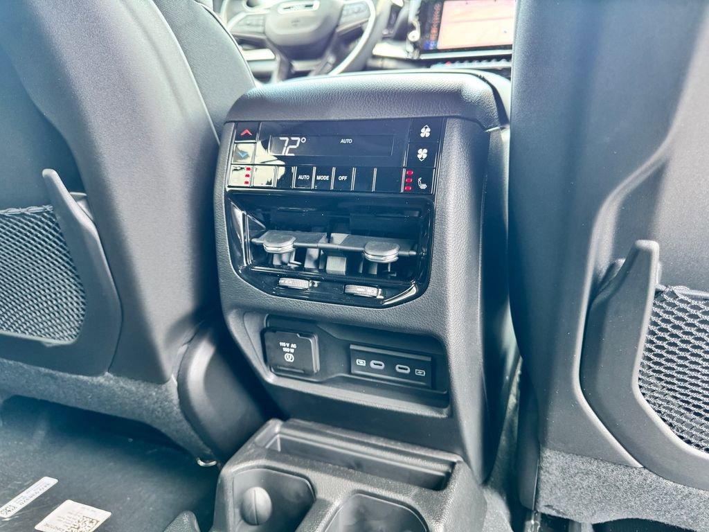 New 2026 Jeep Grand Cherokee L Limited AWD/4WD image 13