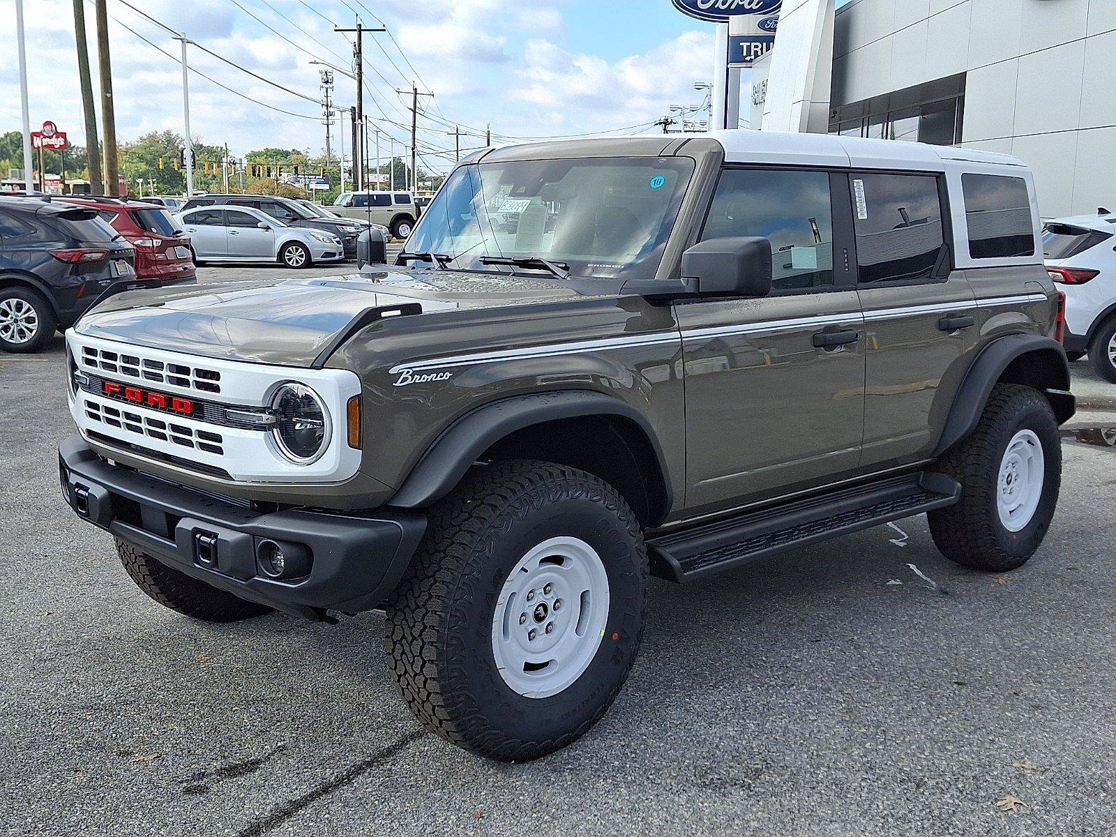 New 2026 Ford Bronco Heritage Edition AWD/4WD image 2